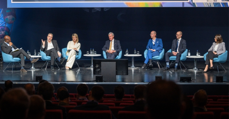 Clive Myrie, BBC; Jerome Jean Haegeli, Group Chief Economist, Swiss Re; Stephanie Ogden, CEO - UK and Ireland, HDI; Tim Shipman, Former political editor and current chief political commentator of The Sunday Times; Sir Richard Shirreff, Co-Founder and Managing Partner, Strategia Worldwide; Barbara Teixeira Araujo, Economist, Moody's Analytics; Sam Wilkin, Director of Political Risk Analytics, WTW